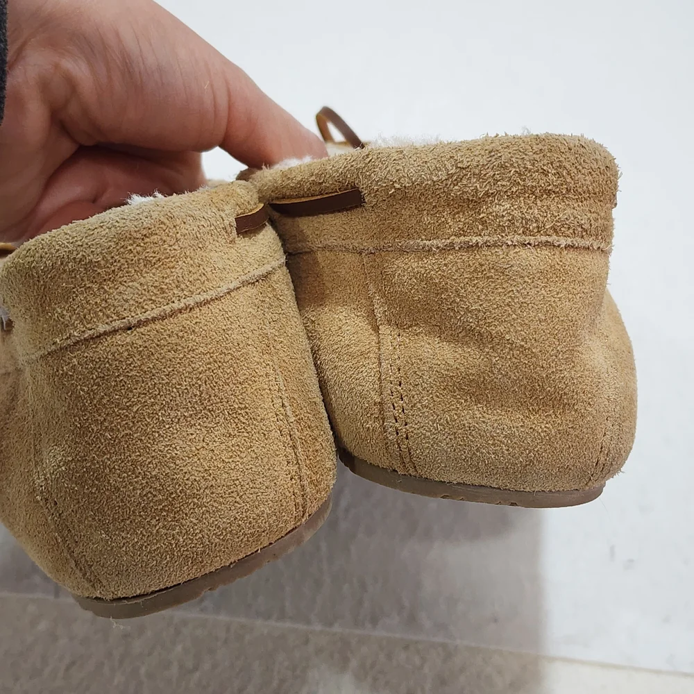 Minnetonka Leather Faux Fur Lined Moccasin Slippers 8 Western Minimalist Cabin - Picture 7 of 8